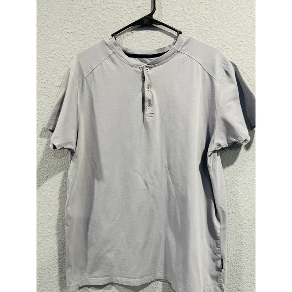 Kenneth Cole Men's T-Shirt, Size Large, Light Blue/Gray - Picture 2 of 8